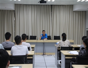 信息中心组织新员工入职报道